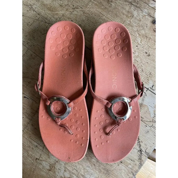 Vionic Women's Size 10 Karina Orange Leather Gold Hardware‎ Thong Strap Sandals - Picture 7 of 7